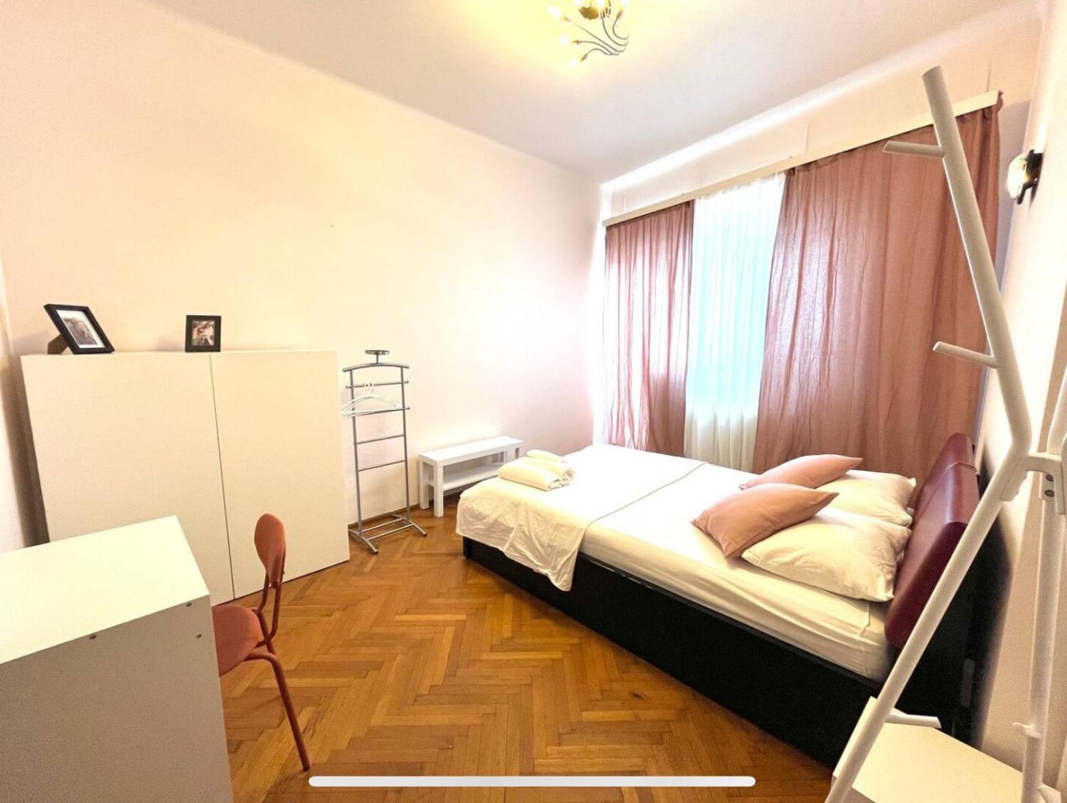 Downtown Unirii Square Private Economy Rooms With Shared Amenities Bucareste Exterior foto